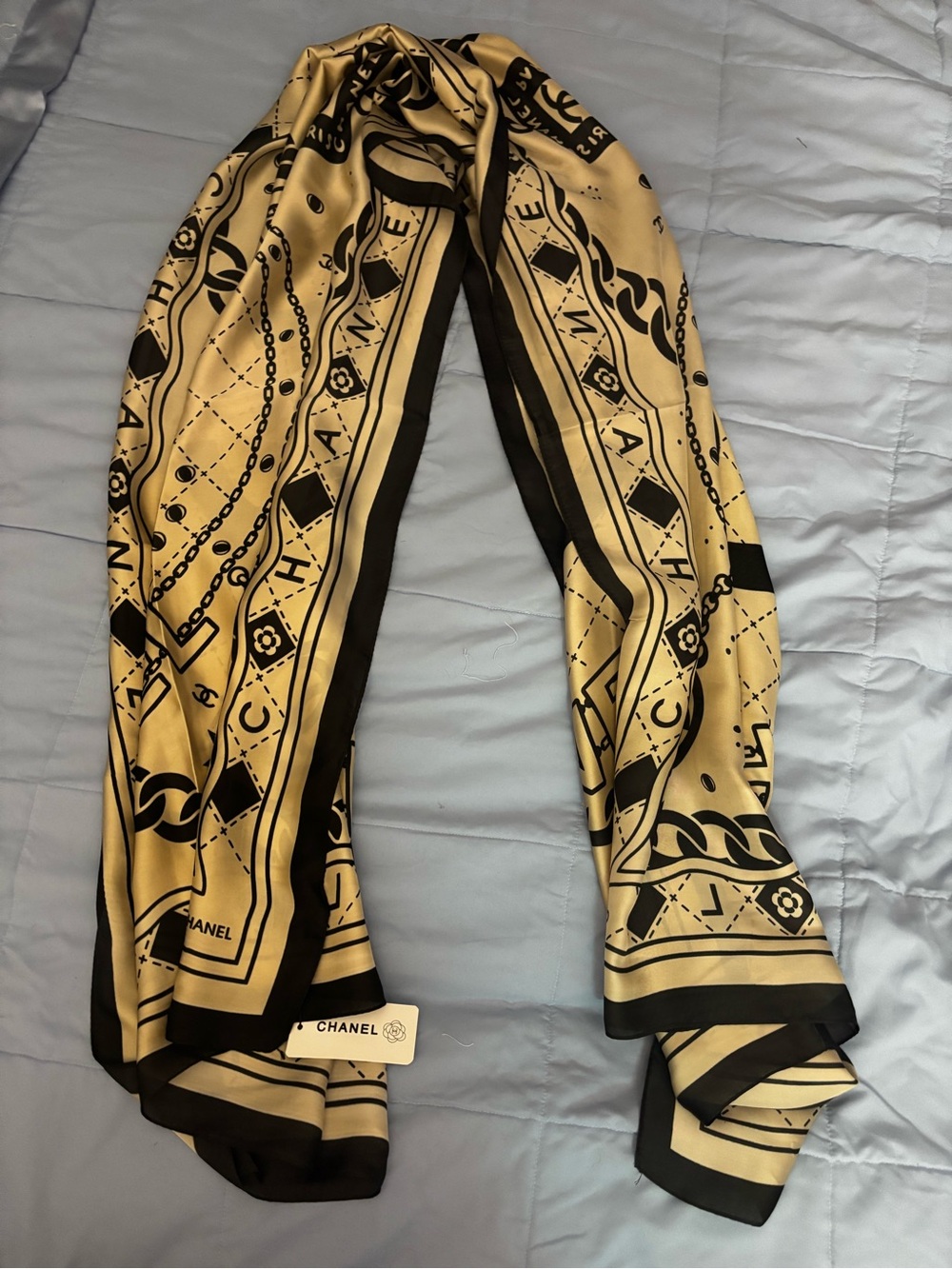 Brand New 100 % Sill Black and cream Fashion Scarf Pants Accessory